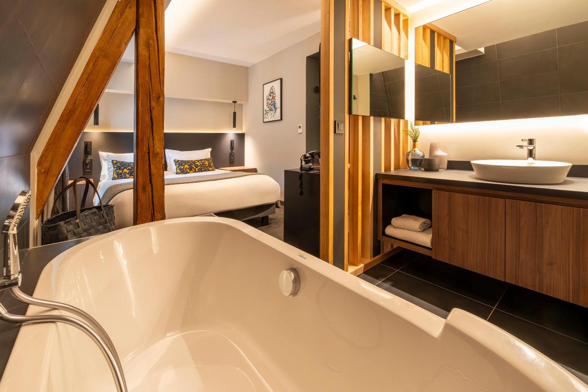 Best Western Premier Le Chapitre Hotel And Spa Remiremont Exteriér fotografie